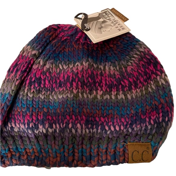 C.C Messy Bun Beanie. - Picture 3 of 4